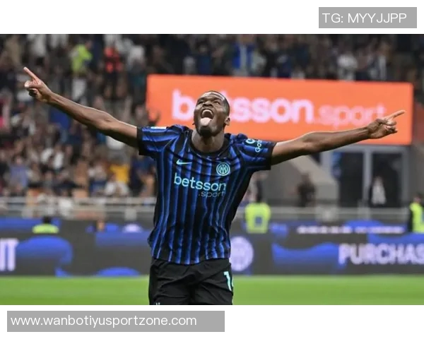 国米门将马丁内斯不幸撞死闯入车道老人事件引发关注 国米门将马丁内斯不幸撞死闯入车道老人事件引发关注