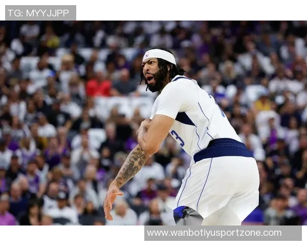 浓眉半场表现出色8投5中贡献12分5篮板1助攻1抢断展现强大实力 浓眉半场表现出色8投5中贡献12分5篮板1助攻1抢断展现强大实力